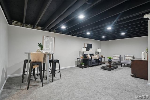 12381 Merrick Drive, St Louis, MO 63146