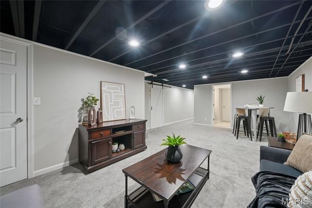 12381 Merrick Drive, St Louis, MO 63146