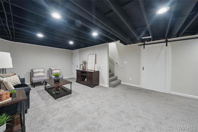 12381 Merrick Drive, St Louis, MO 63146