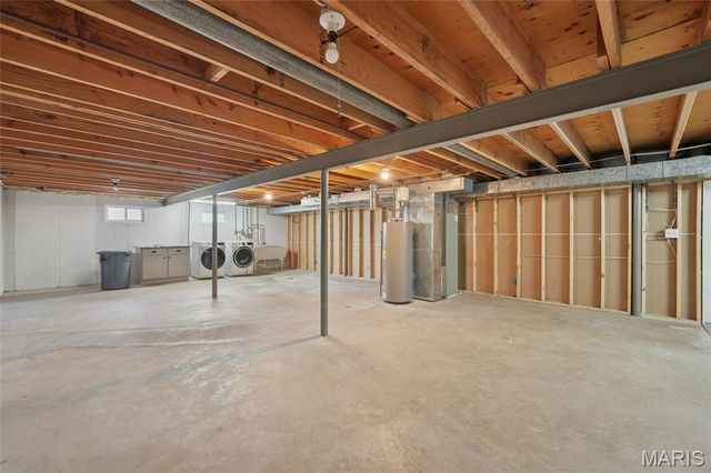 12381 Merrick Drive, St Louis, MO 63146