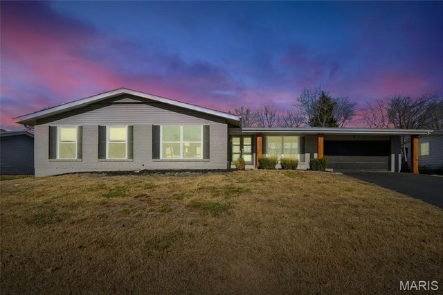 12381 Merrick Drive, St Louis, MO 63146