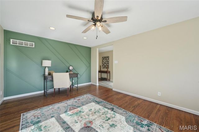 12381 Merrick Drive, St Louis, MO 63146