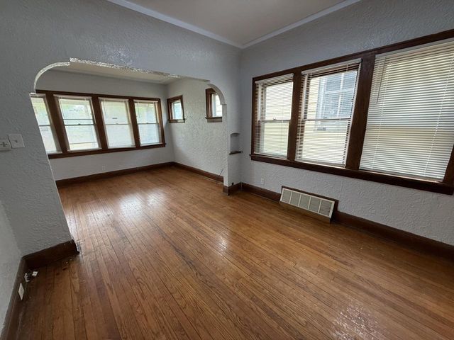 3357 N 20th STREET, Milwaukee, WI 53206