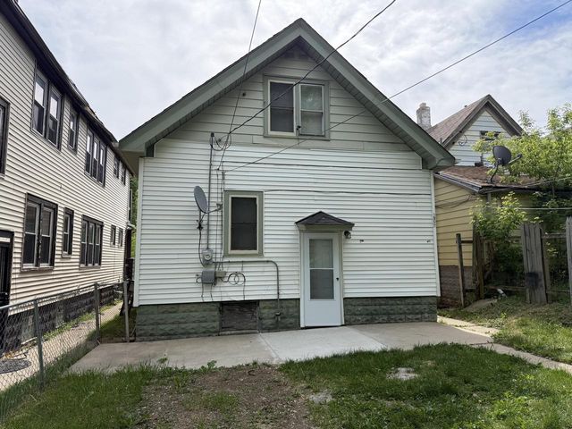 3357 N 20th STREET, Milwaukee, WI 53206