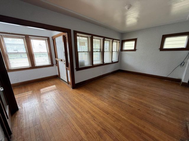 3357 N 20th STREET, Milwaukee, WI 53206