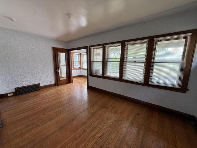3357 N 20th STREET, Milwaukee, WI 53206