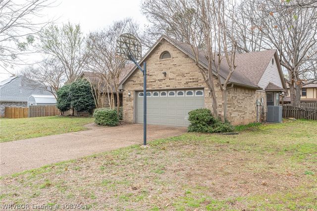 2505 Royal Scots, Fort Smith, AR 72908
