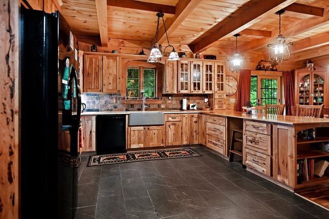 482 East Dover Road, Wardsboro, VT 05355