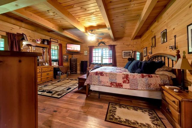 482 East Dover Road, Wardsboro, VT 05355