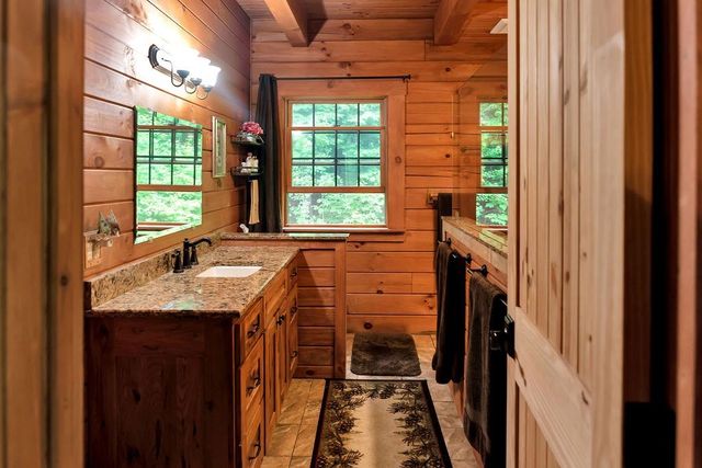 482 East Dover Road, Wardsboro, VT 05355