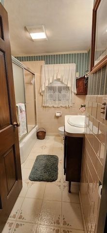 120 Middle Rd, Haverhill, MA 01830