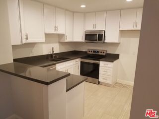 827 2ND Street 106, Santa Monica, CA 90403