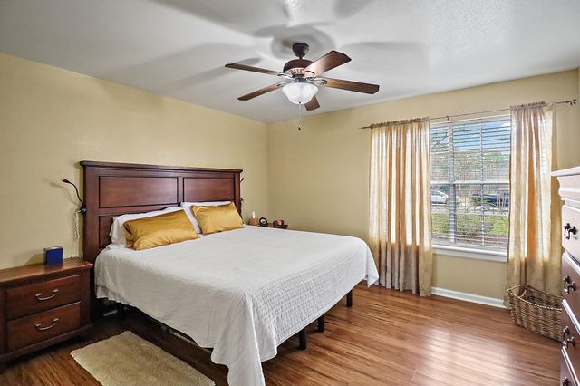 203 S Fm-565 S, Baytown, TX 77523