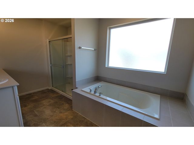 2960 V St, Springfield, OR 97477