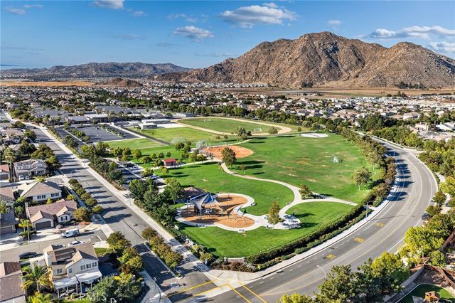 28344 Fox Ridge, Menifee, CA 92585