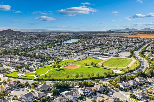 28344 Fox Ridge, Menifee, CA 92585