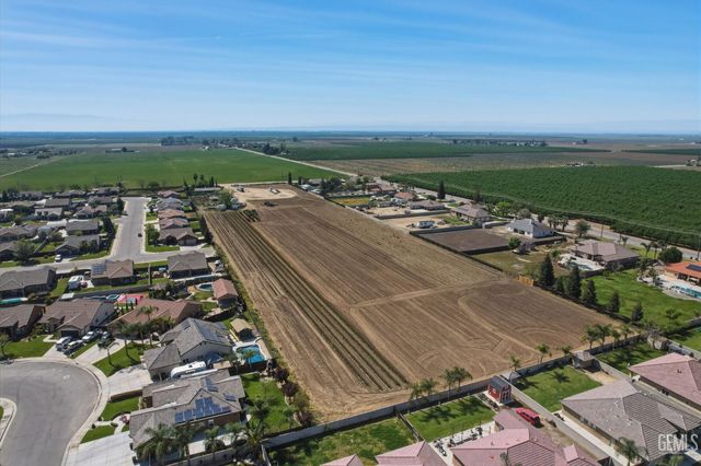 890 W Los Angeles Avenue, Shafter, CA 93263