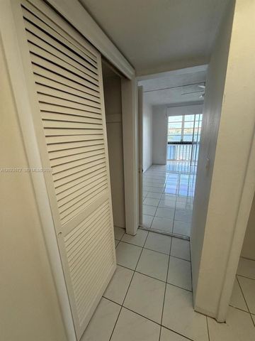 18555 NE 14th Ave 615A, Miami, FL 33179