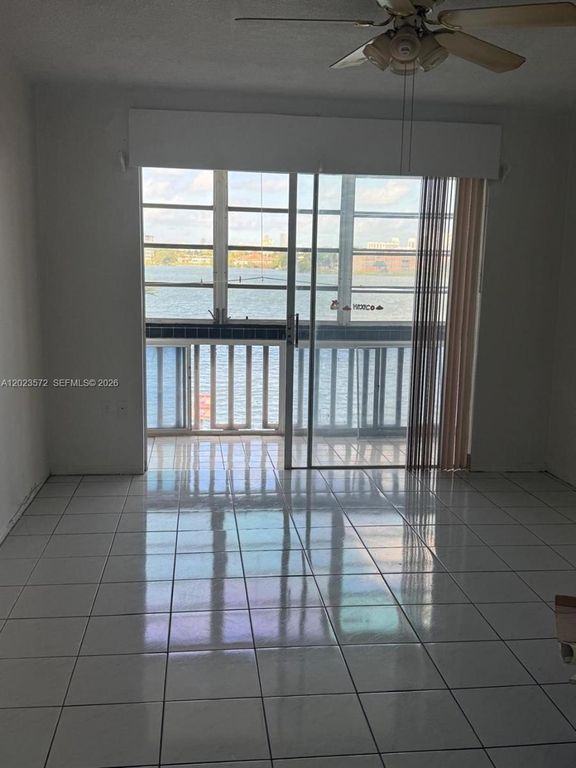 18555 NE 14th Ave 615A, Miami, FL 33179