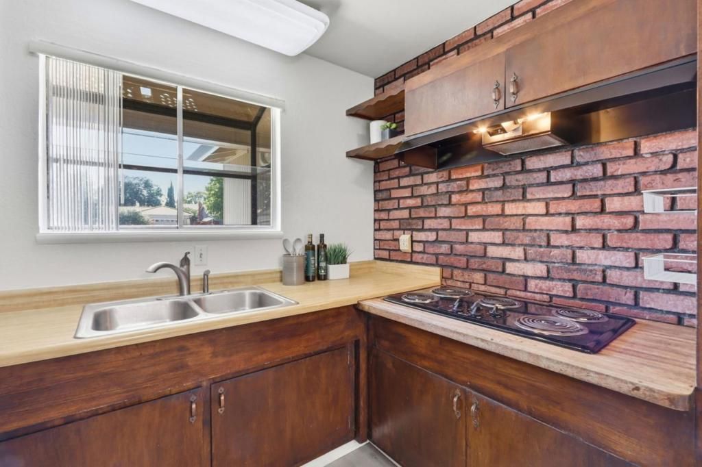 Image 15 of property listing at 1099 Miller Avenue, San Jose, CA 95129