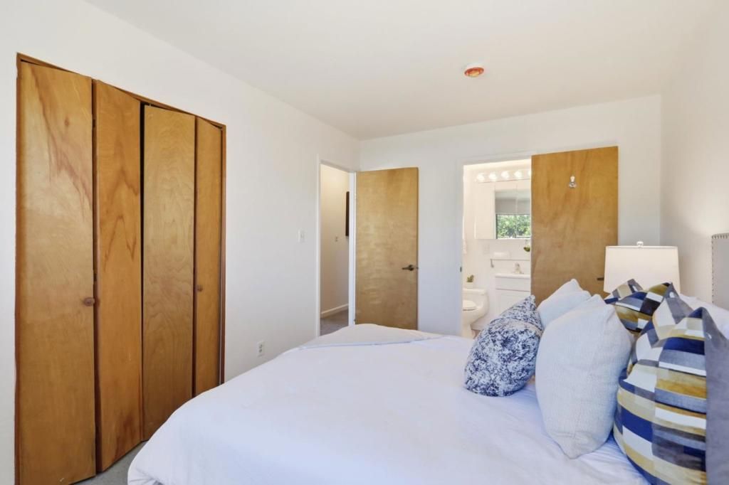 Image 27 of property listing at 1099 Miller Avenue, San Jose, CA 95129