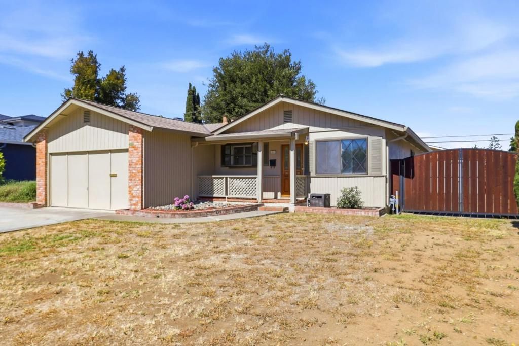 Image 3 of property listing at 1099 Miller Avenue, San Jose, CA 95129