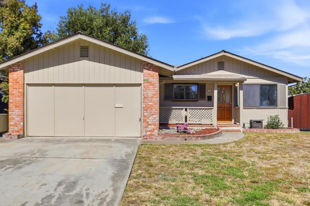 Image 4 of property listing at 1099 Miller Avenue, San Jose, CA 95129