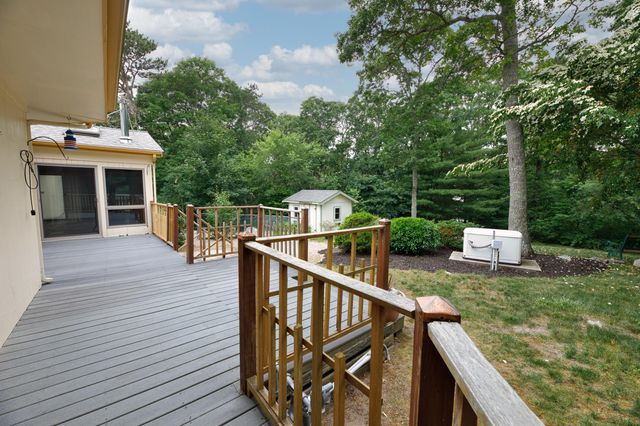 106 Ambleside Drive, Falmouth, MA 02540