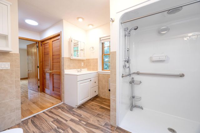 106 Ambleside Drive, Falmouth, MA 02540