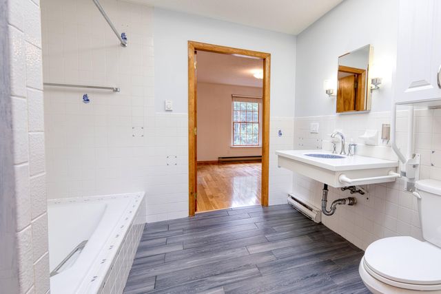 106 Ambleside Drive, Falmouth, MA 02540