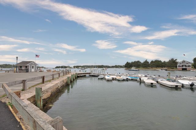 106 Ambleside Drive, Falmouth, MA 02540