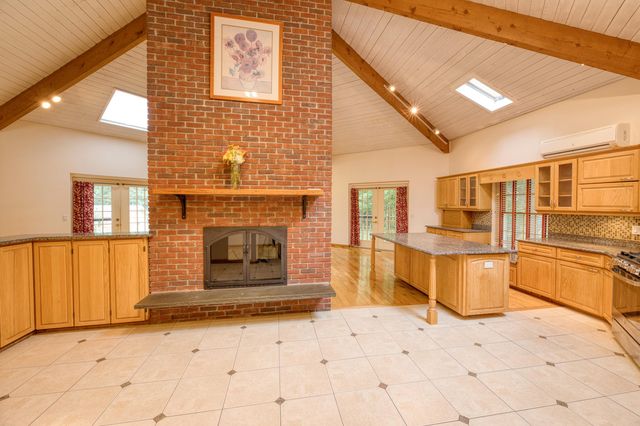 106 Ambleside Drive, Falmouth, MA 02540