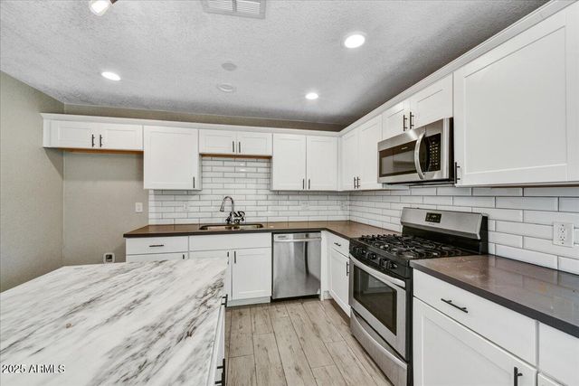 15049 N 25TH Place, Phoenix, AZ 85032