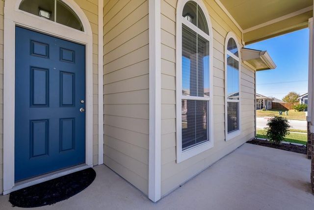 100 Sulphur River LOOP, Hutto, TX 78634