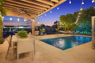 5241 SW 104th Avenue, Miami, FL 33165