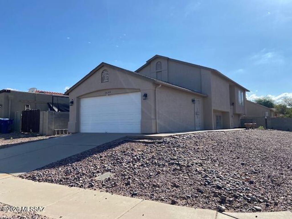 5444 S Wembly Road, Tucson, AZ 85746