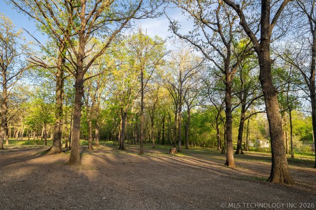 23505 S Keetonville Road, Claremore, OK 74019