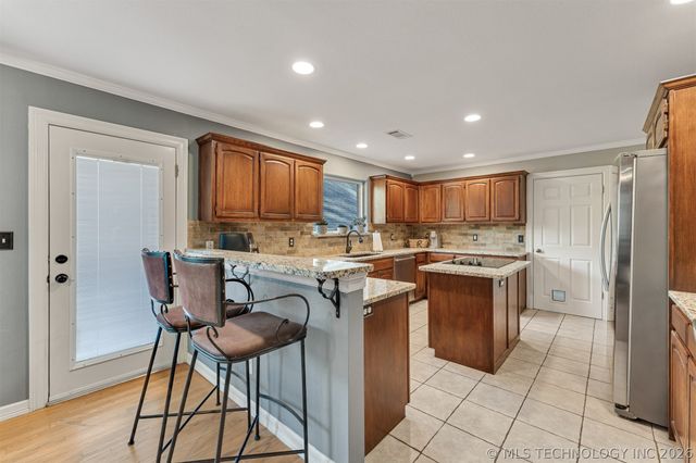23505 S Keetonville Road, Claremore, OK 74019