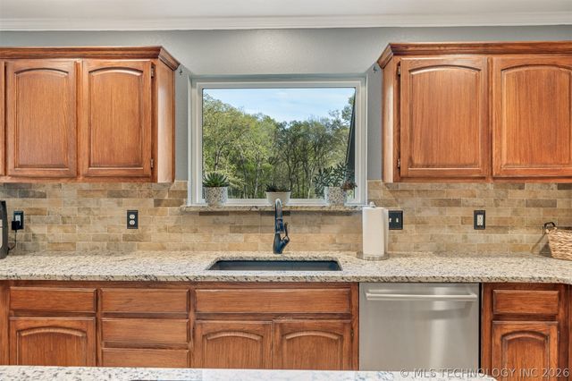23505 S Keetonville Road, Claremore, OK 74019