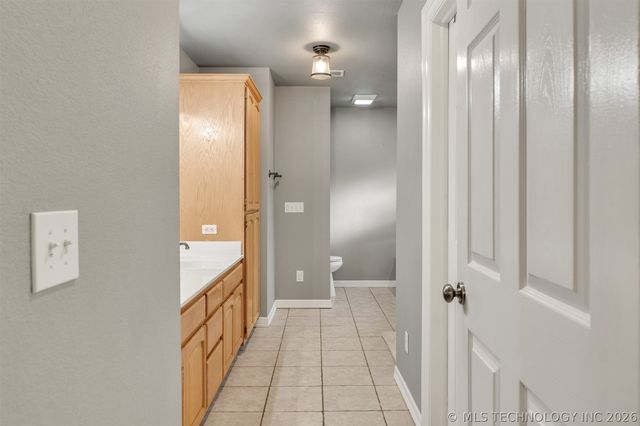 23505 S Keetonville Road, Claremore, OK 74019