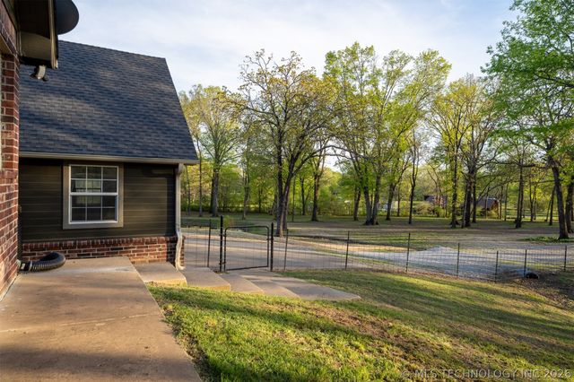 23505 S Keetonville Road, Claremore, OK 74019