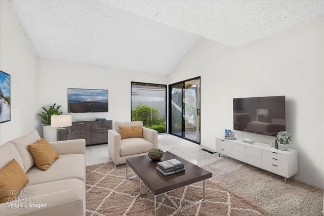 8899 Bluff Ln, Fair Oaks, CA 95628