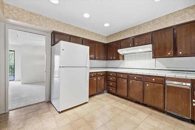 8899 Bluff Ln, Fair Oaks, CA 95628