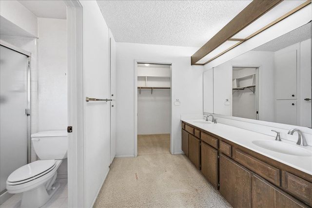 8899 Bluff Ln, Fair Oaks, CA 95628