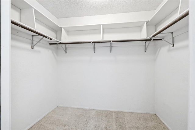 8899 Bluff Ln, Fair Oaks, CA 95628