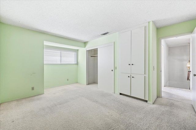 8899 Bluff Ln, Fair Oaks, CA 95628