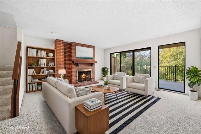 8899 Bluff Ln, Fair Oaks, CA 95628