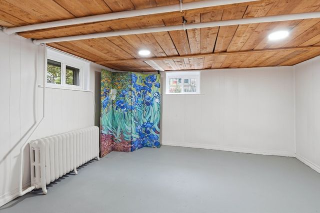 20 Raymond St, Everett, MA 02149