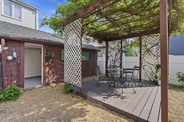 20 Raymond St, Everett, MA 02149