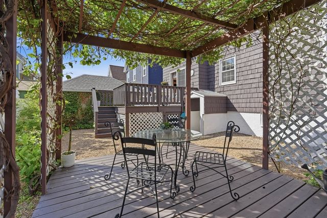 20 Raymond St, Everett, MA 02149